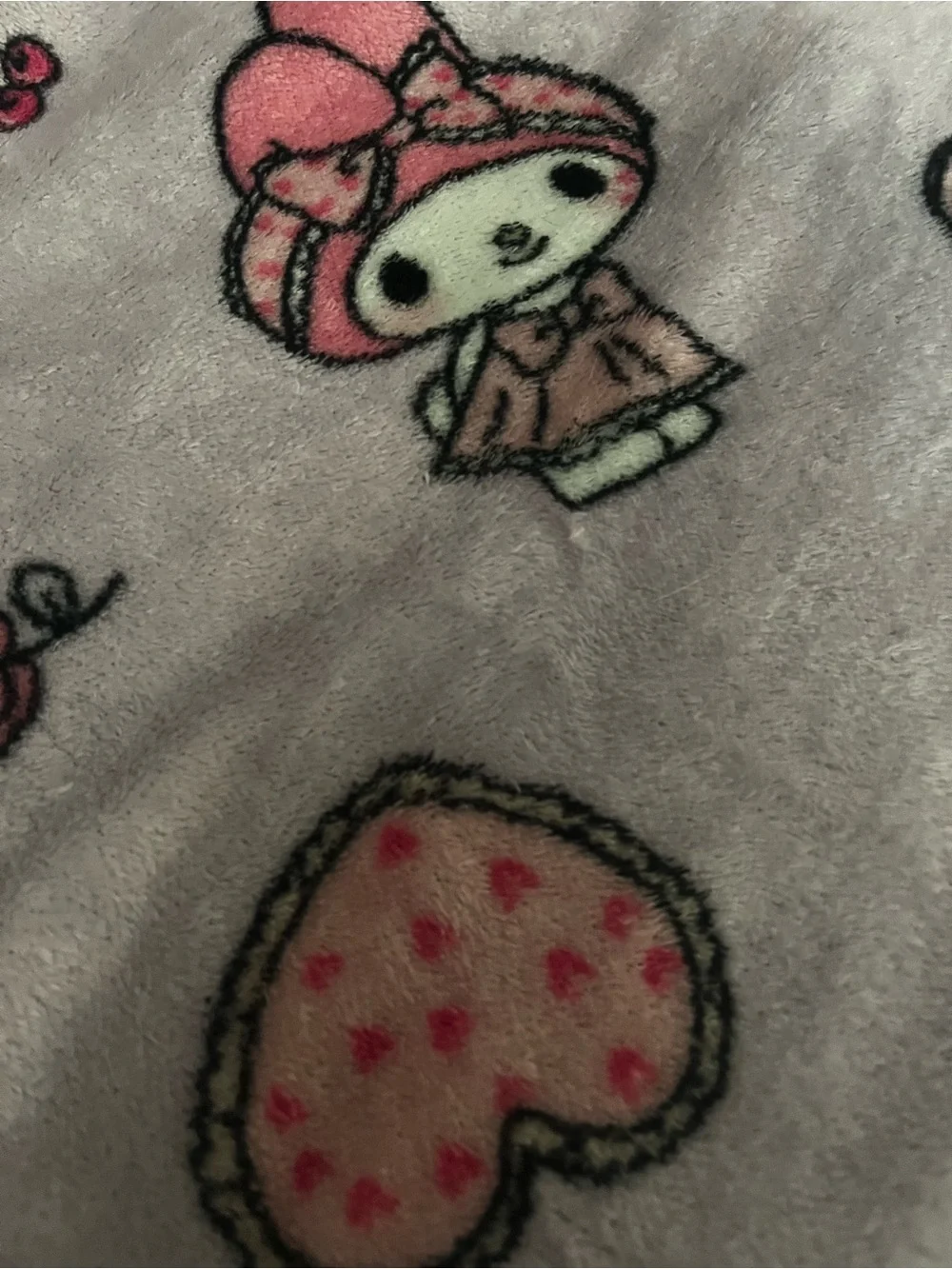 Sold vinted 40 x 50 hello kitty and friends purple throw blanket